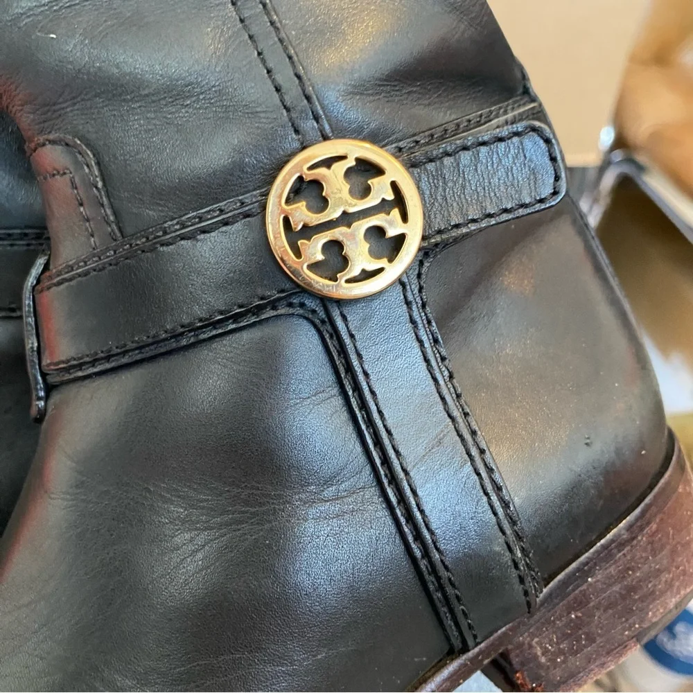 T21 Tory Burch Bristol Equestrian Boots 6.5